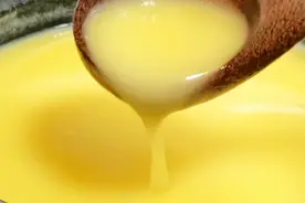 凉水一拌，筷子一搅，熬出比牛奶还要香浓顺滑的玉米糊，香甜好喝