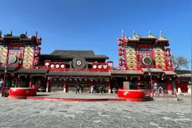 正月初八，来赵本山北京大舞台看看，晚上演出阵容强大视频封面