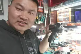 教大家廉价遥控器调整正反向，一个插头重插一下就行了！快稳准！视频封面
