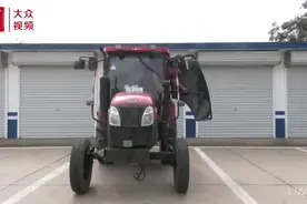 视频│岚山：拖拉机和联合收割机登记业务实现跨域通办图片