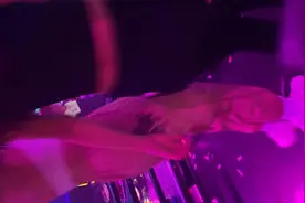 小姐姐踩到我脚了😂