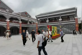 焕然一新的遵义老城，今天也来感受一下，热闹视频封面