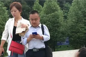 有的人看上去很熟悉，却很陌生，人无论贫富，都应该有一个善心视频封面