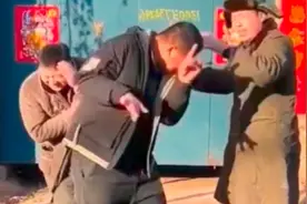 听说河南的小伙都这么害羞吗？这也太害羞了吧！视频封面