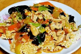 锅巴肉片的家常做法，营养丰富又美味，嫩滑开胃下饭，孩子特喜欢视频封面