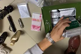 小伙子自己准备的国防应急战备包大家帮我看看还缺少啥？补充一下视频封面