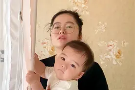 四川老公哄媳妇真行，再大的气一顿干锅虾轻松化解，想吵都很难！