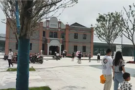 360全景森林中的嘉兴火车站视频封面