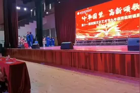 校园艺术节同学们自编自导的节目视频封面