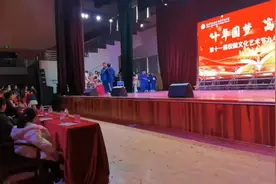 校园艺术节同学们自编自导的节目视频封面