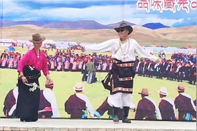 郫都区庆(七一)锅庄联谊活动老师献上一曲视频封面