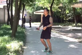 每天跳绳多少个能减肥？看看云南小伙的日常训练就知道了