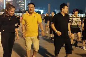 捂着胸口想谁视频封面