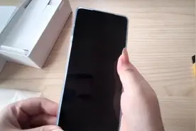 摩托罗拉edge 轻奢版，开箱视频视频封面