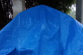 遇到一对骑友望着他们远去的背影，羡慕有人愿意陪你骑到天涯海角视频封面