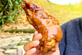 听说糖人吃猪蹄后血糖不会有太大的升幅，试吃1个看餐后血糖变化视频封面