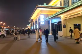 老婆拿我当小孩