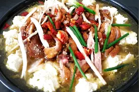 云南有名的脆皮酸汤猪脚做法，简单易学，一看就会，味道不输饭店