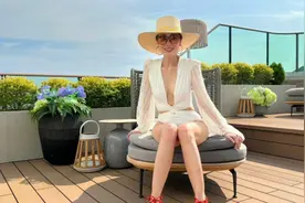 李嘉欣是这样嫁入豪门的，不得不说确实有手段，52岁保养成这样视频封面