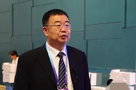 山东创新金属科技有限公司董事长崔立新：跨国公司给本土企业带来的不仅是挑战 更多的是机遇视频封面