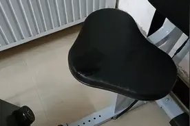 脑干出血病人老尿裤子，害怕像医生所说：他会提前进入老年痴呆视频封面