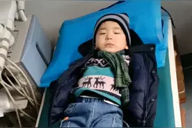 两岁萌娃医院照B超视频封面