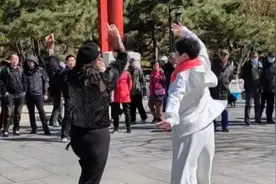 灵动飘逸，摇曳生姿。柔美而清婉，似梦似真，似见非画，香气淋漓视频封面