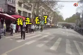 #十堰#民警充当临时奶爸，带走失萌娃洗手吃饭还哄睡觉视频封面