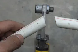 接临时水管时遇到ppr弯头没有了，教你制作45度弯头，太实用了