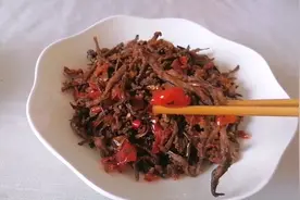 云南地方特色美食茄子鲊最正宗的做法，做出来色泽红亮，香辣可口视频封面