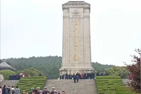 在毛主席战略方针指引下，淮海战役取得伟大胜利，伟人说了5个字视频封面