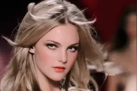 【视觉盛宴】性感维密超模内衣秀，红色专场，红红火火好养眼视频封面