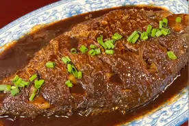 红烧鳊鱼这样做，不粘锅不破皮，肉质鲜嫩无腥味，做法简单家常视频封面