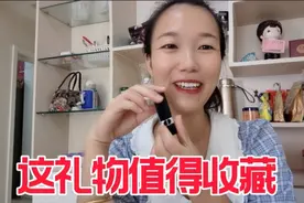 军哥结婚6年第一次送军嫂口红，军嫂惊呆了，直呼这也太暖心了视频封面