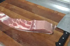 不放油炖五花肉也是第一次做，味道不错，大冬天吃一锅炖肉真美味视频封面