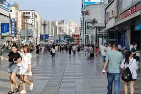 天津•解放路步行街~位于滨海新区核心区~毗邻海河外滩公园...