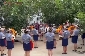 山西农民自发组织的乐队！演奏黄土高坡，一点都不输专业乐队！视频封面