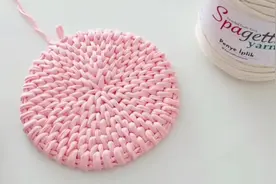 新钩法，新花样！钩针编织小板凳圆形坐垫，针法独特却简单