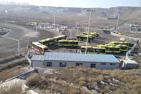 乌鲁木齐104公交车观园路停车场视频封面