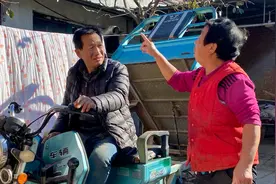 老爸花1千元二手电动三轮车，车况非精品38的电池，老妈说真丢人