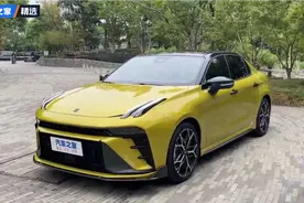 造型犀利更具战斗范儿 新款领克03+车型功能展示