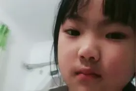 今天拍我的上学日常，下次给你们拍我娃娃的房间。视频封面