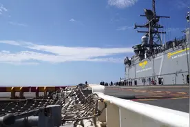 美国海军陆战队第三飞机联队的F-35B在LHA-7的黎波里号上空训练视频封面