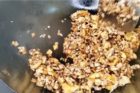 天热就爱吃香姑鸡蛋素馅包，清淡美味不油腻，天天吃都吃不够