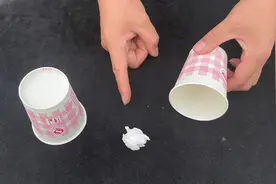 魔术揭秘：为什么你总是猜不对纸团在哪？学会骗朋友玩