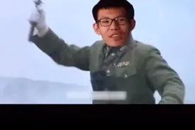 张嘉文点女陪玩发出奇怪的叫声害直播间被封事后换制服给张嘉文看视频封面