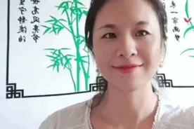 孩子吃东西掉到地上，大哭，父母该怎么引导？视频封面