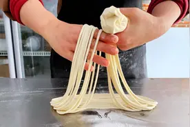 价值万元的拉面制作技术配方，和面到拉面一镜到底，大师详细讲解