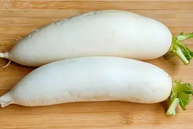 秋天要多吃白萝卜，教你一个新做法，我家一周吃8次，营养又美味