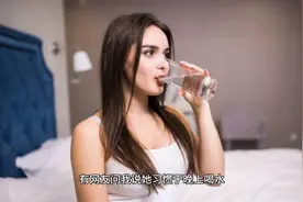 晚上睡觉前喝水对身体是好是坏？@睡前科普视频封面